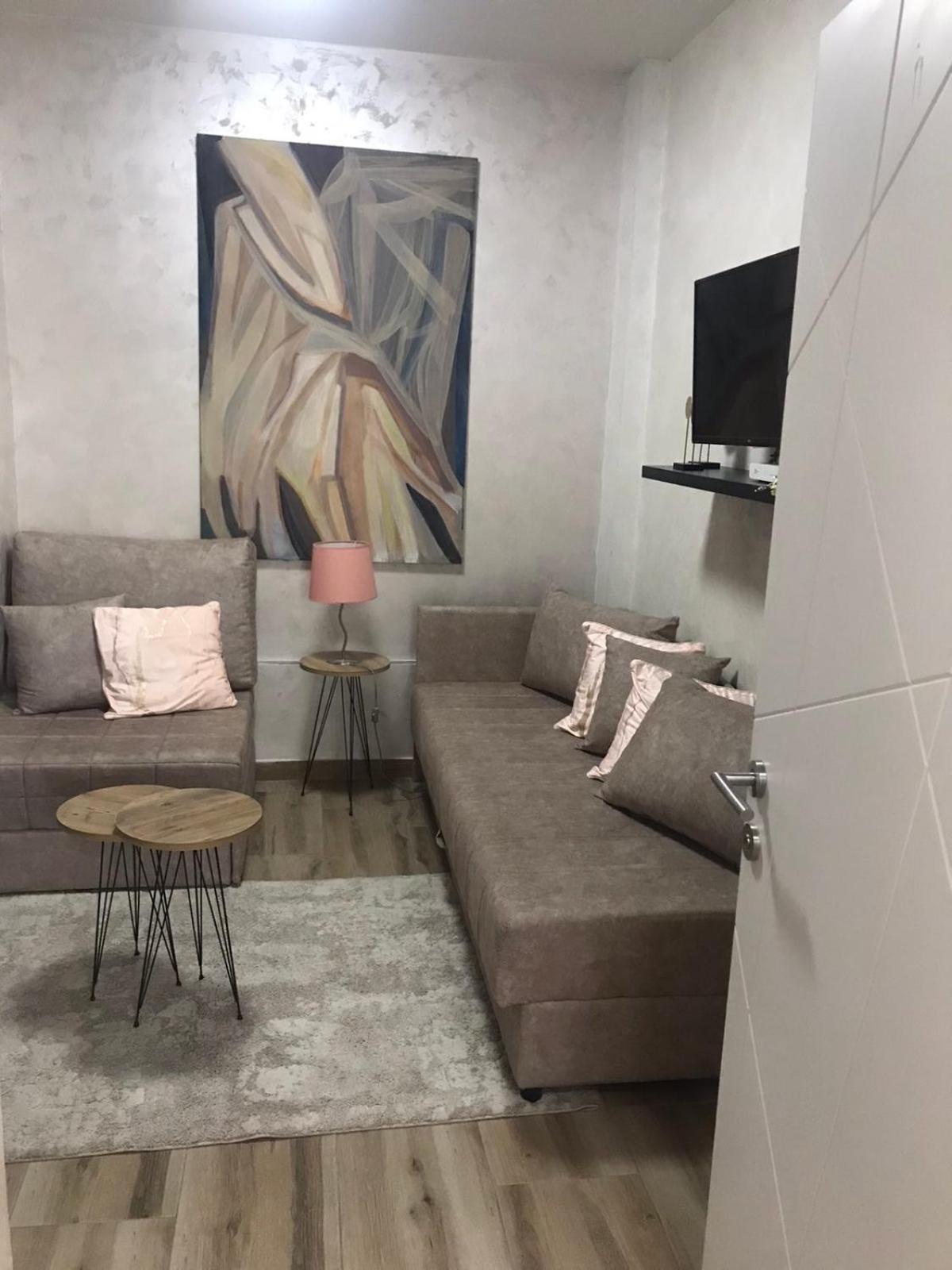 Apartments Dunja Нови Сад Екстериор снимка