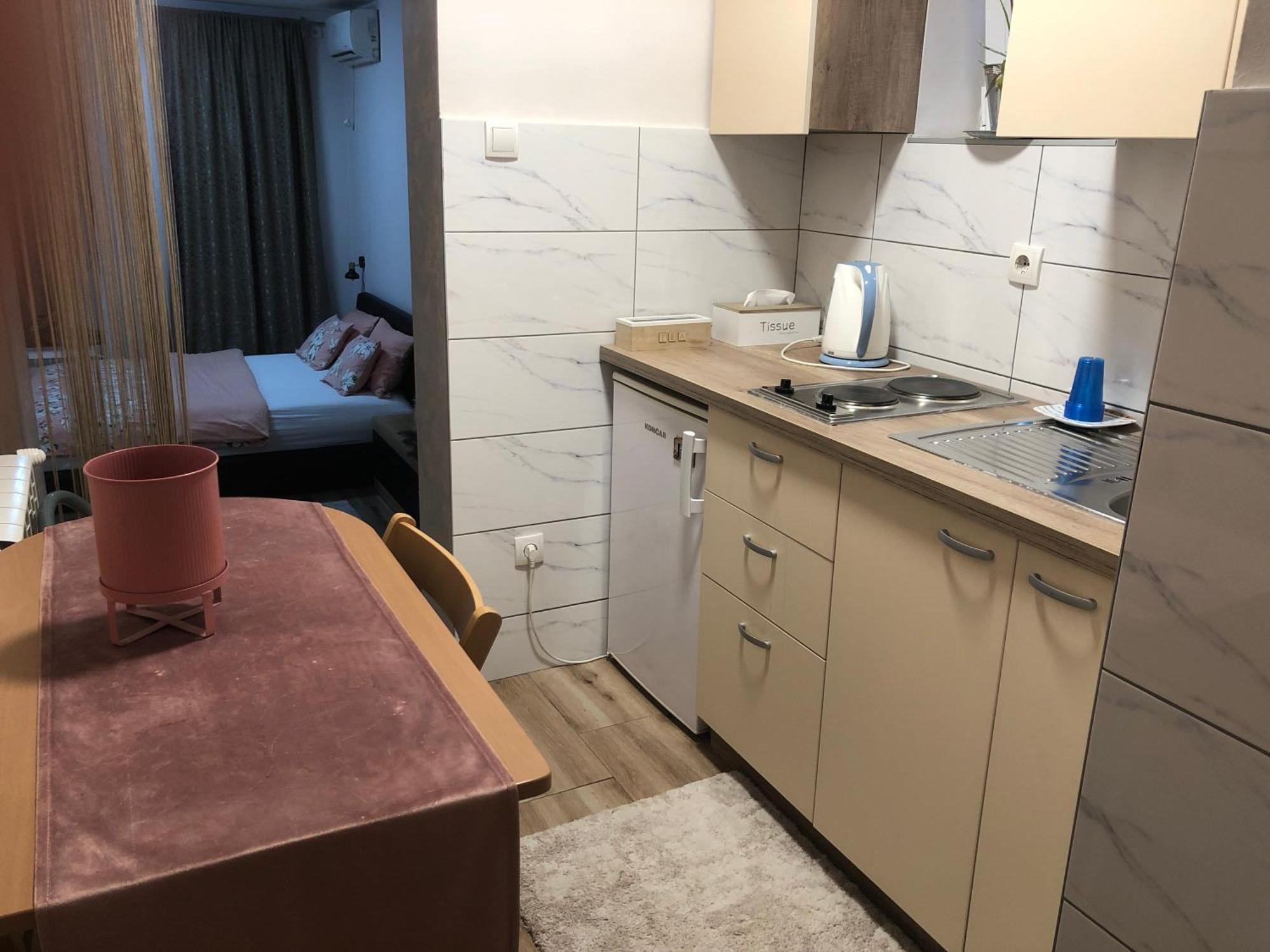 Apartments Dunja Нови Сад Екстериор снимка