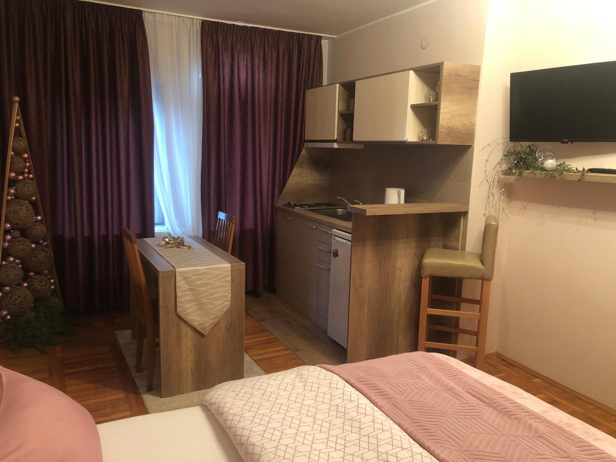 Apartments Dunja Нови Сад Екстериор снимка
