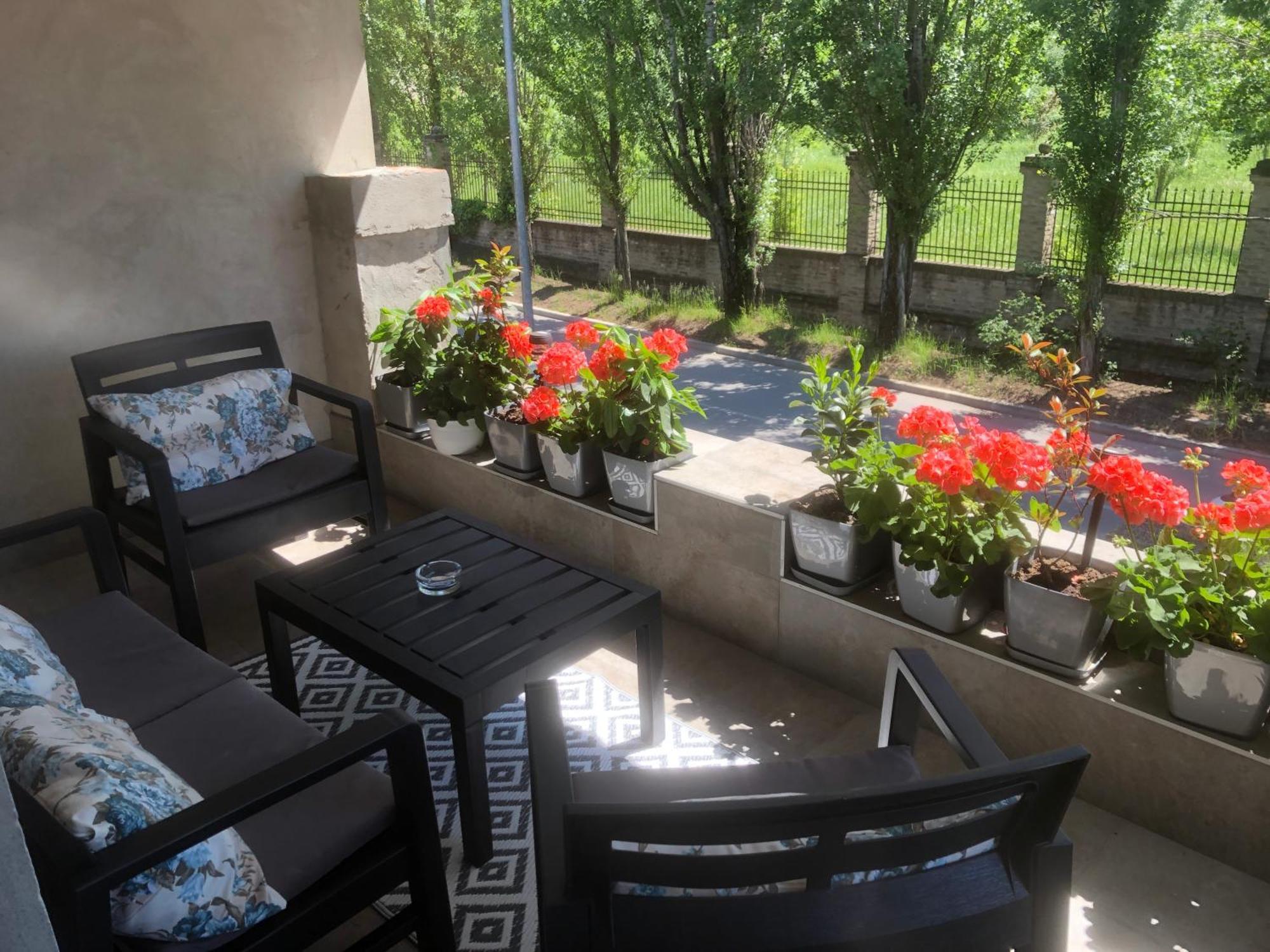 Apartments Dunja Нови Сад Екстериор снимка